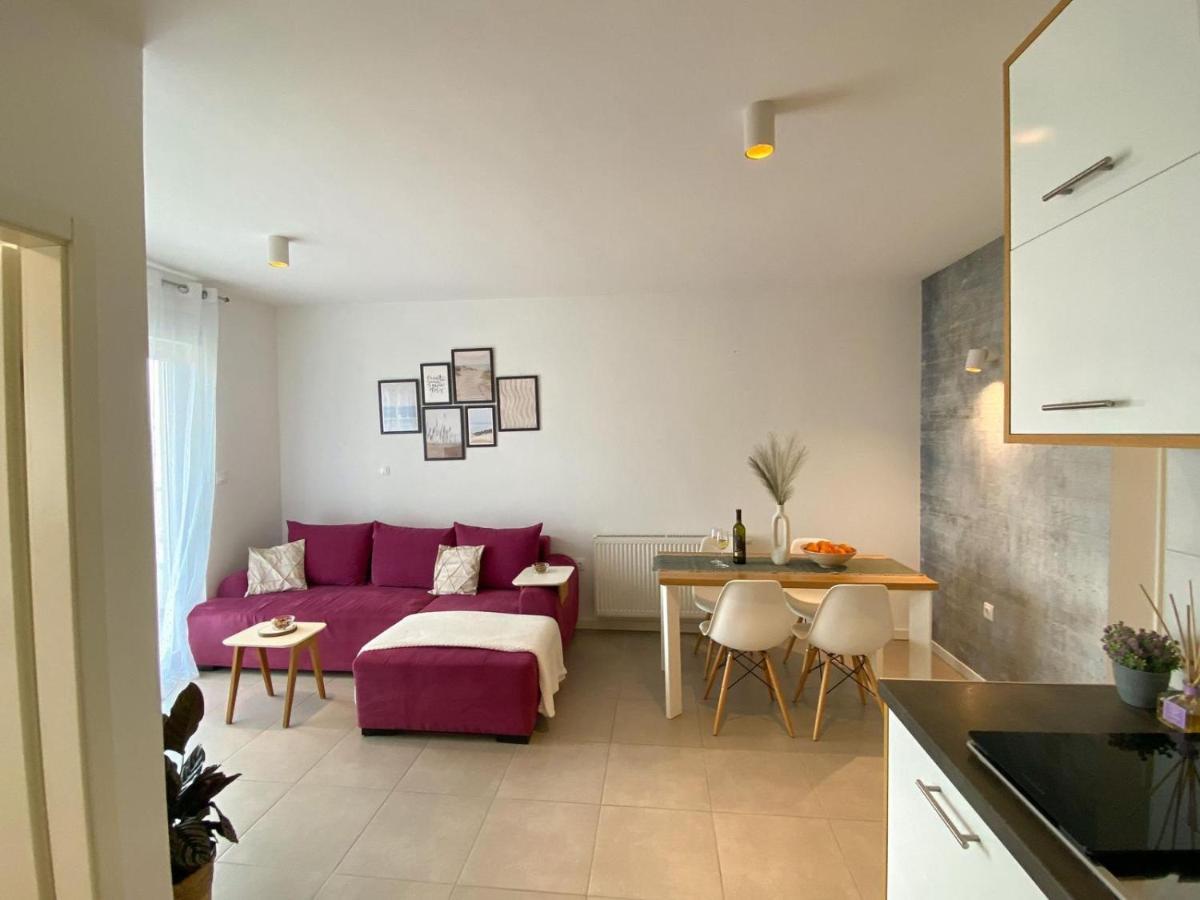 Portview Apartment Fiume Esterno foto