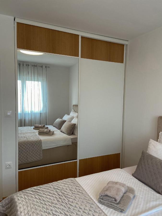Portview Apartment Fiume Esterno foto