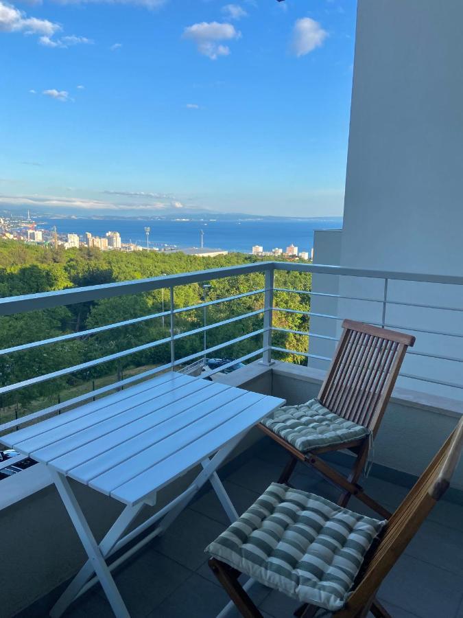 Portview Apartment Fiume Esterno foto